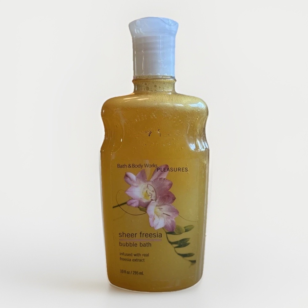 Bath and Body Works Sheer Freesia Bubbles Bath 10oz Original Discontinued